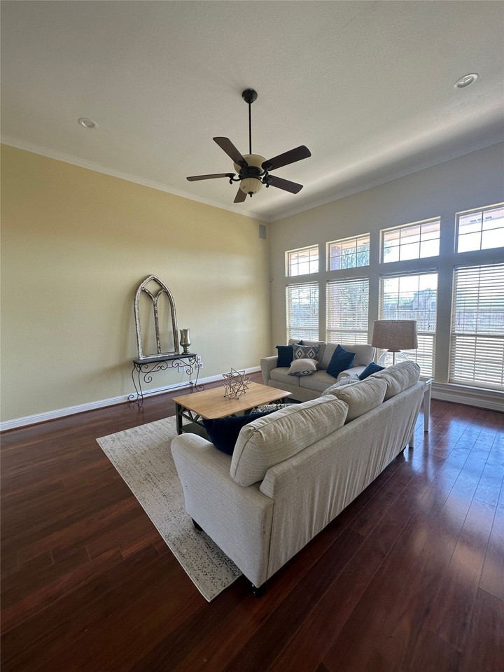 4409 Sierra Sunset - Photo 5 of 32