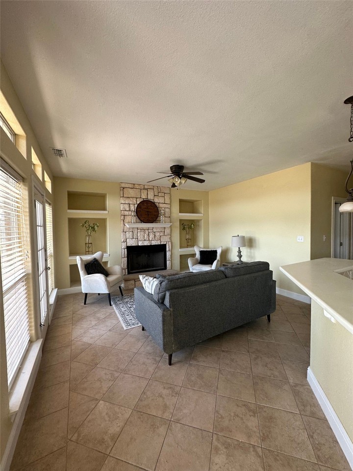 4409 Sierra Sunset - Photo 7 of 32