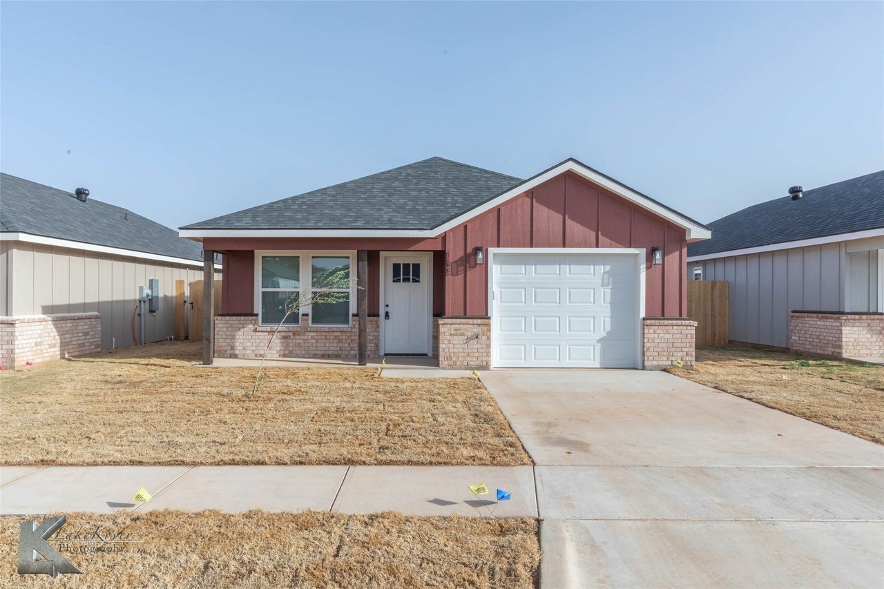 152 Tombstone Rd - Photo 2 of 26