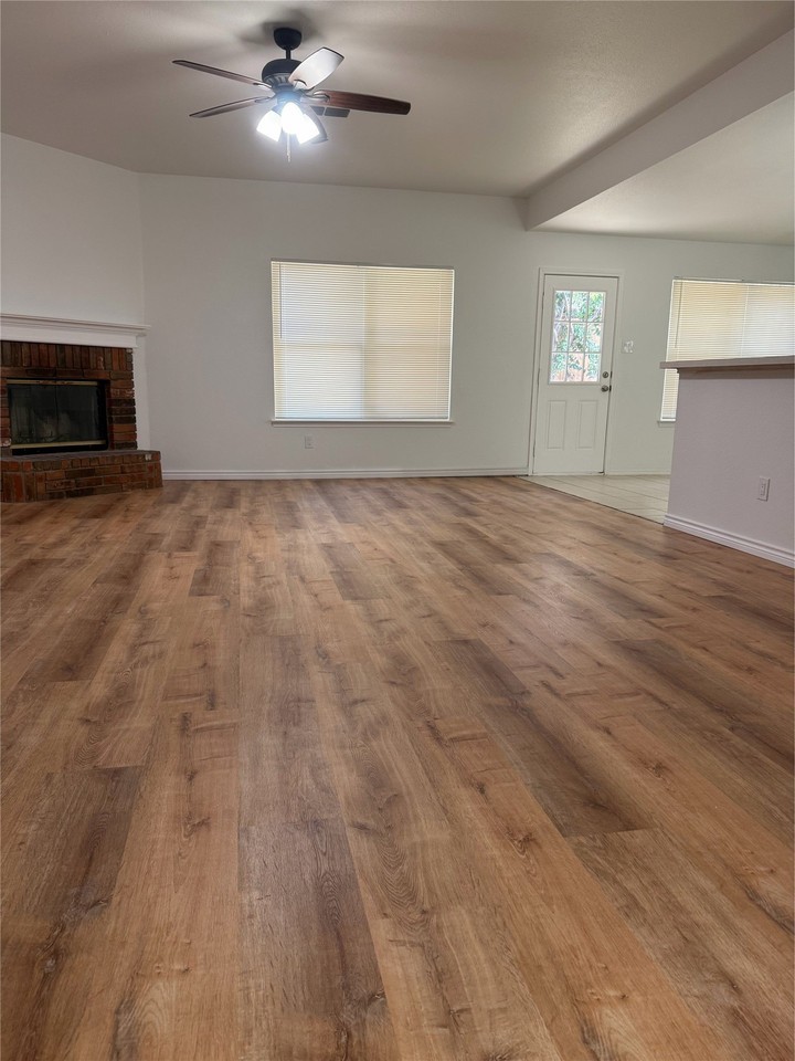 1913 Sail Fish Dr - Photo 2 of 2