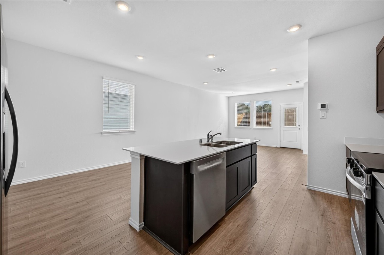 6205 Silver Maple Way - Photo 6 of 28