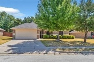 featured image of 2005 Lindentree Dr