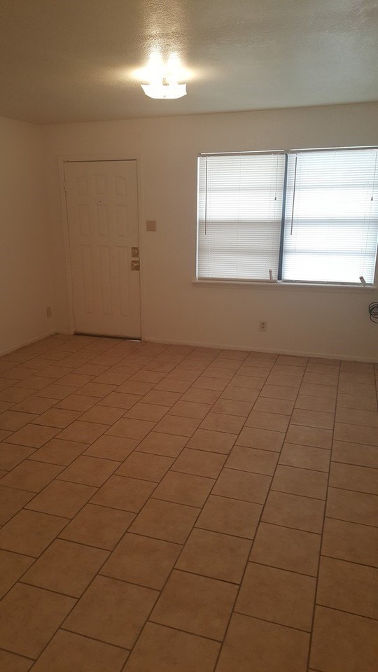 701 Cherry #H - Photo 5 of 6