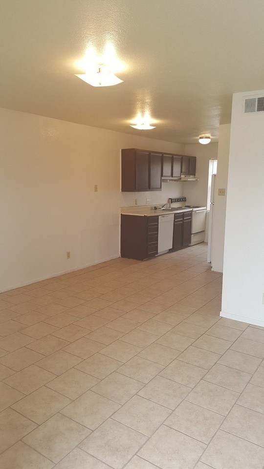 701 Cherry #H - Photo 6 of 6