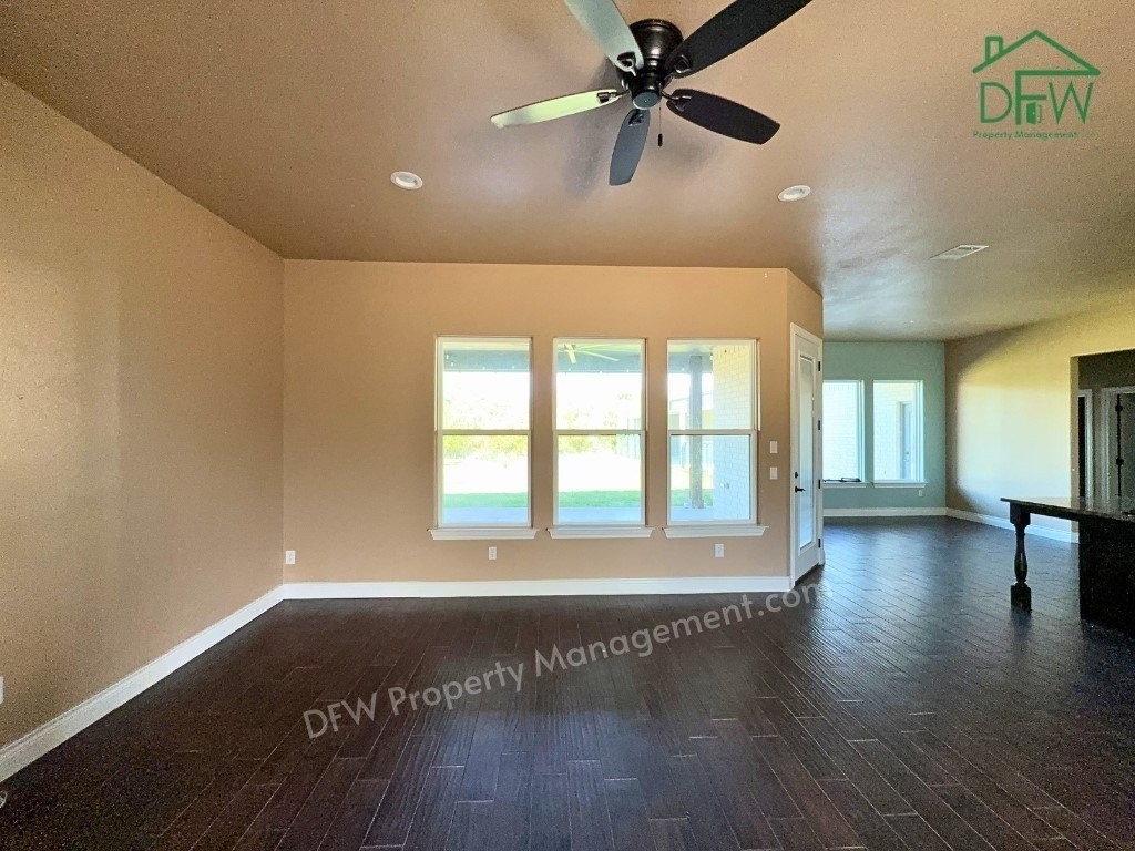 105 Fawna Dr - Photo 4 of 27