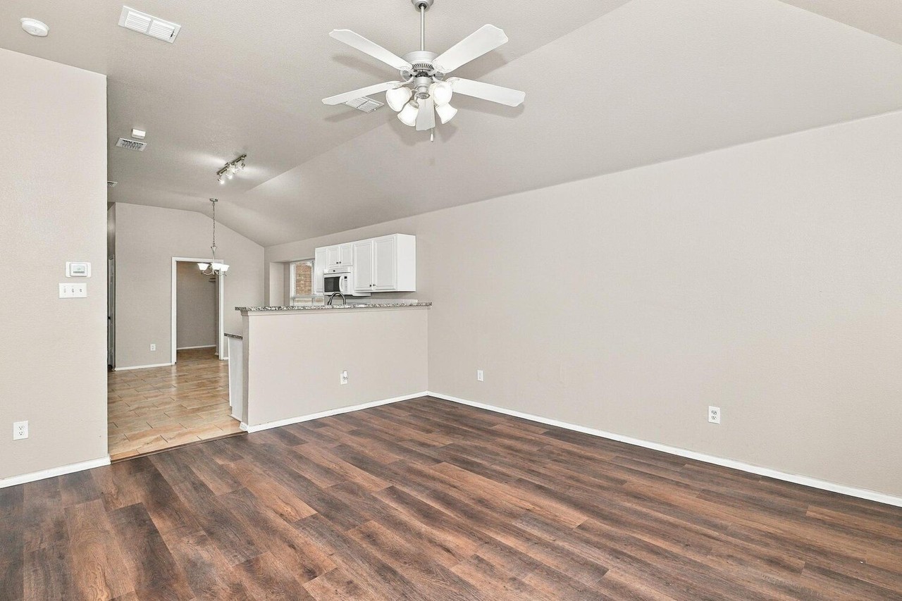 3012 Thicket Bend Ct - Photo 4 of 15
