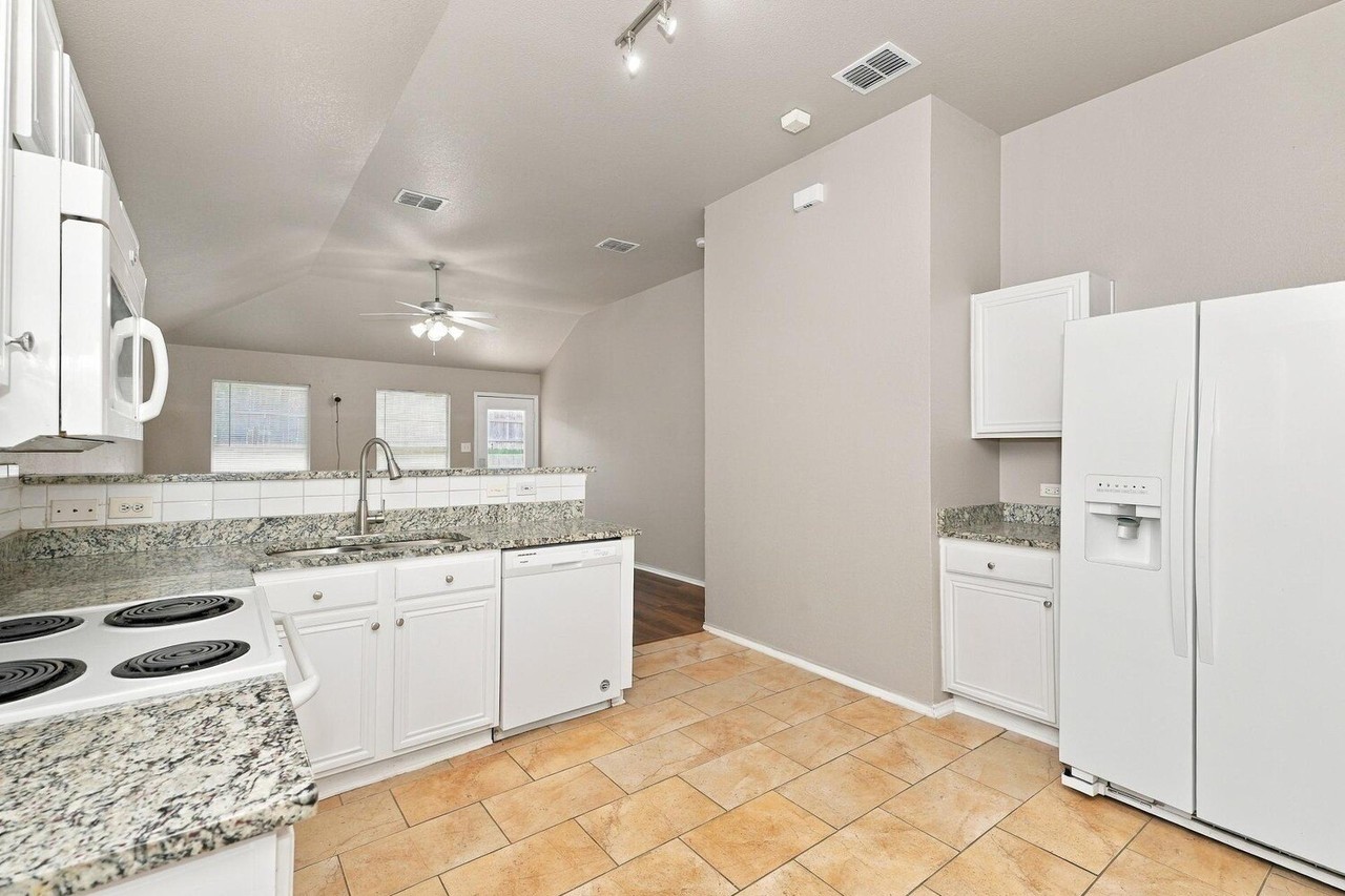 3012 Thicket Bend Ct - Photo 7 of 15