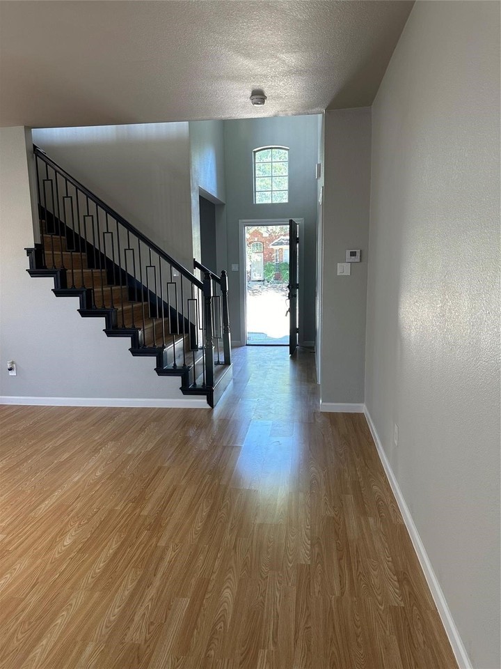 800 Pebble Ridge Dr - Photo 5 of 18