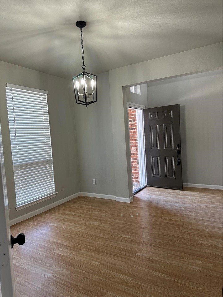 800 Pebble Ridge Dr - Photo 6 of 18