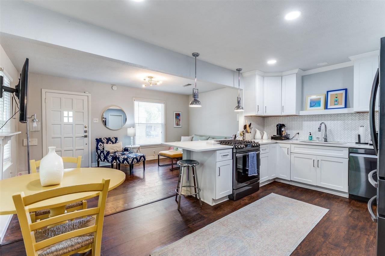 1827 Frederick St - Photo 5 of 13