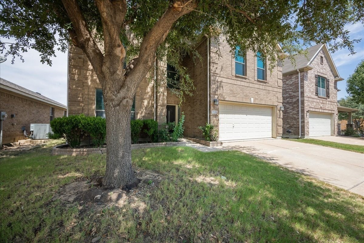 1725 Birds Eye Rd - Photo 2 of 34