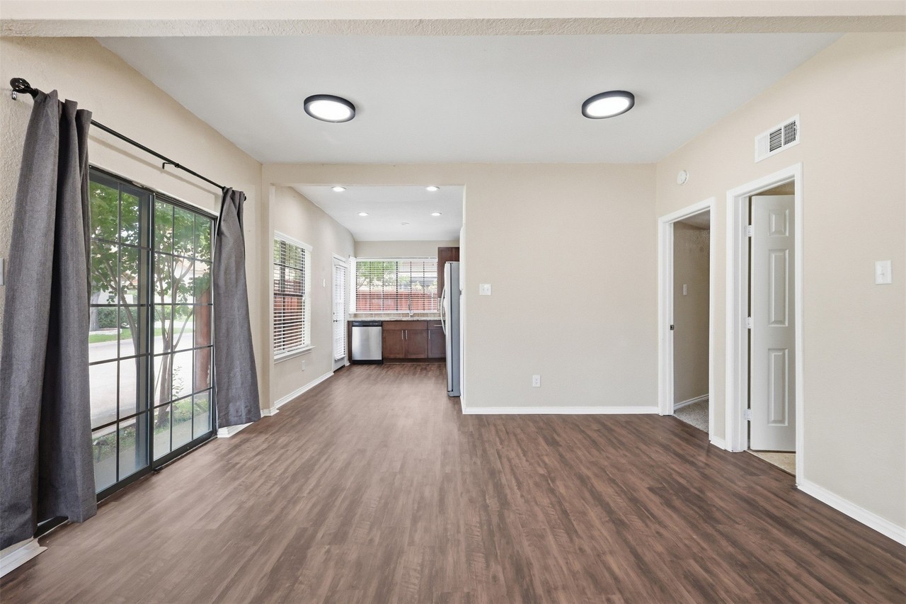 608 Fiesta Cir - Photo 7 of 27