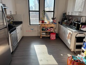 2335 31st St #2R - Photo 1 of 1