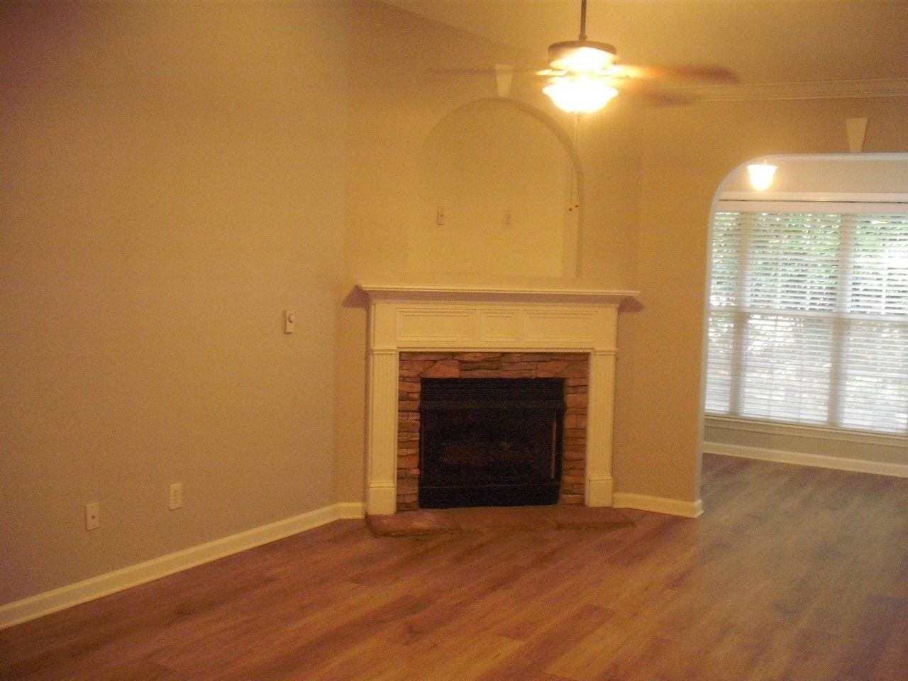 563 Cahaba Manor Dr - Photo 3 of 13
