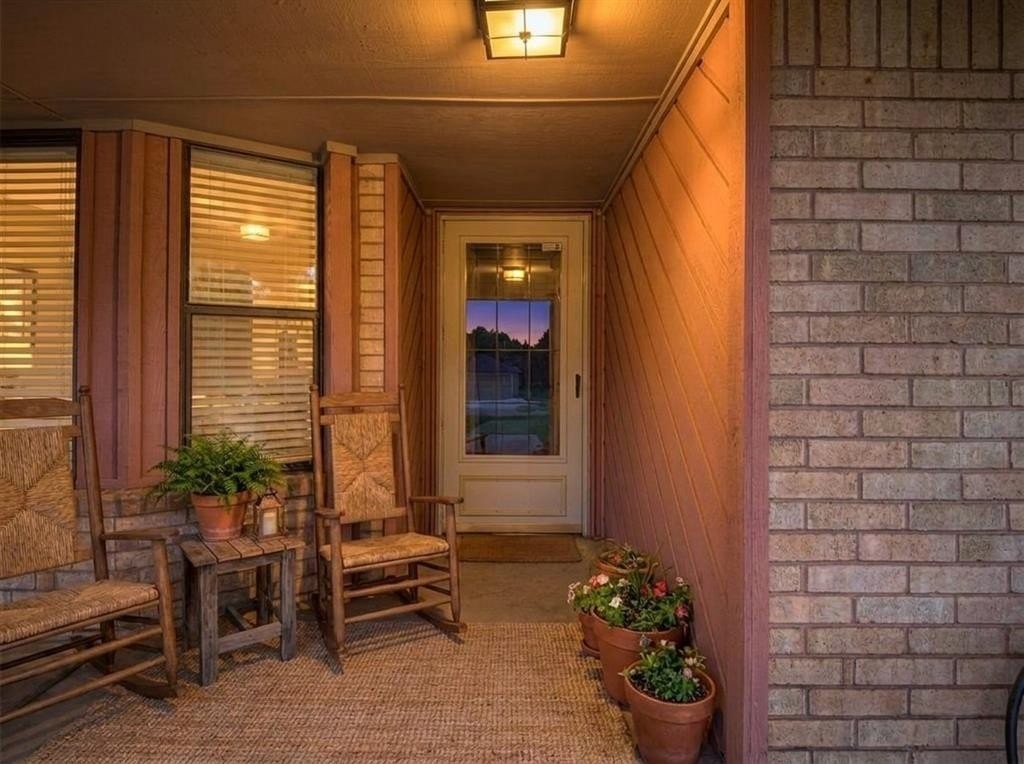 11124 Ashford Dr - Photo 3 of 20