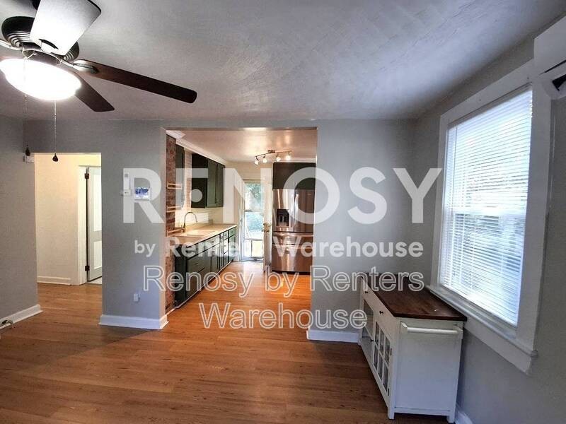 2802 Parish Ave - Photo 4 of 18
