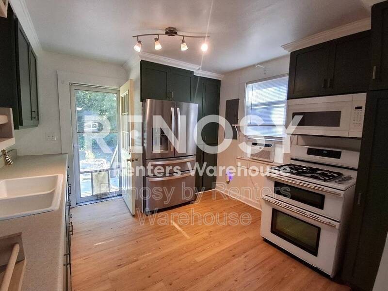 2802 Parish Ave - Photo 5 of 18