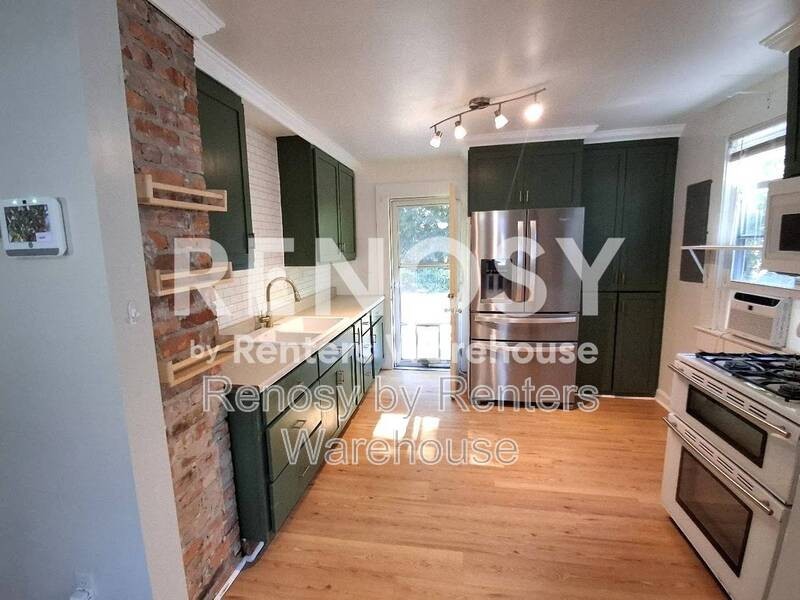 2802 Parish Ave - Photo 7 of 18