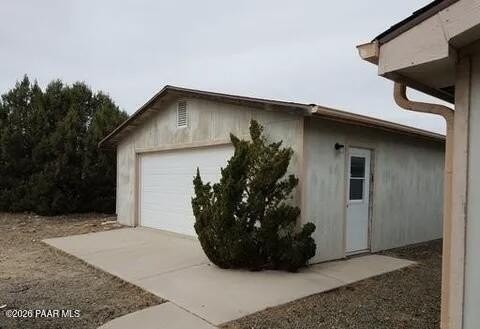 3884 N Reed Rd - Photo 2 of 10