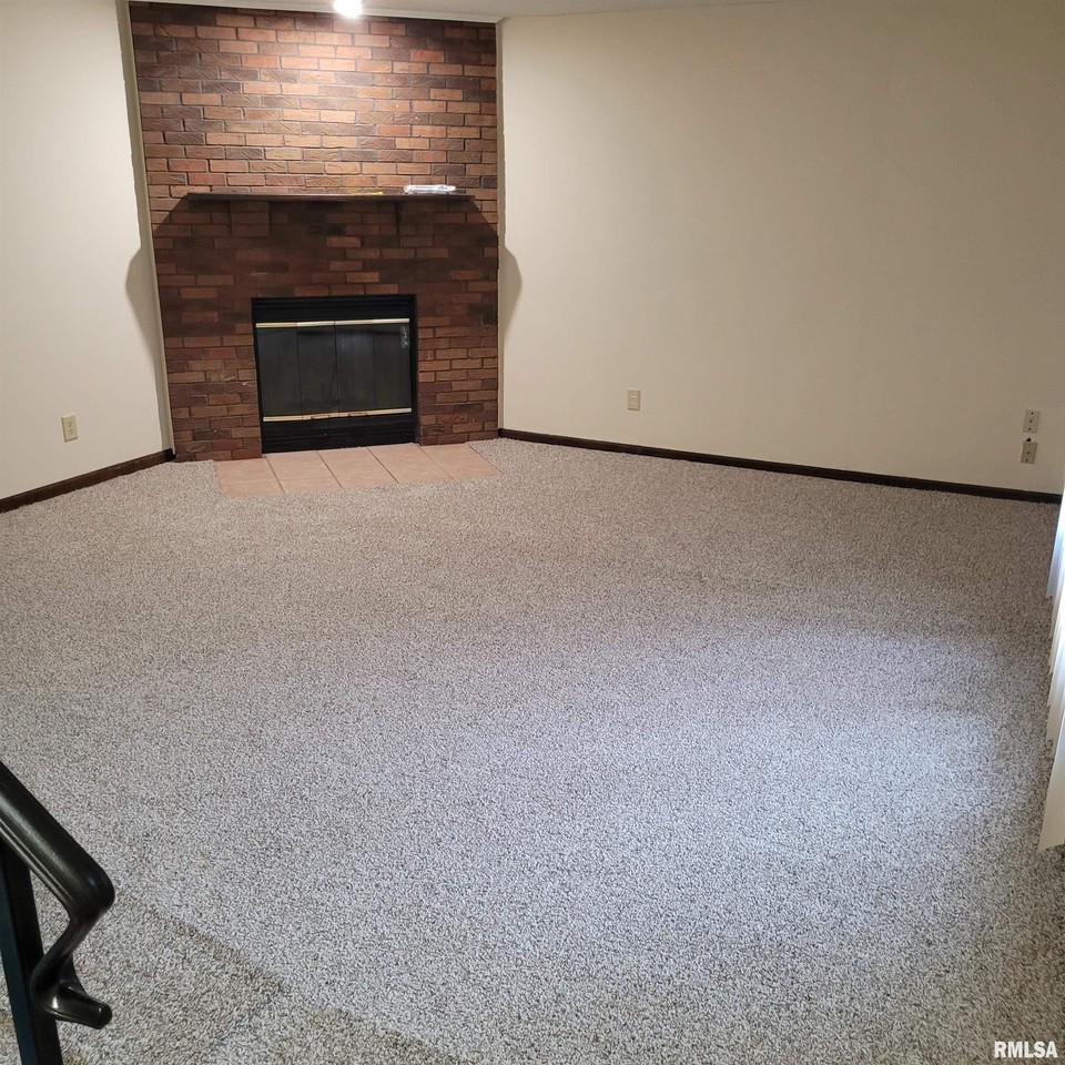 2202 E Hazel Dell Rd - Photo 3 of 17