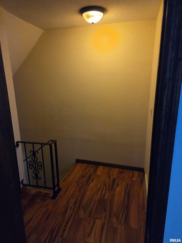 2202 E Hazel Dell Rd - Photo 7 of 17