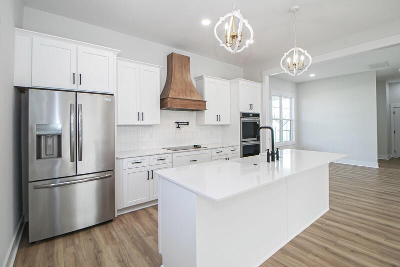 2457 Ellsworth Dr - Photo 5 of 30