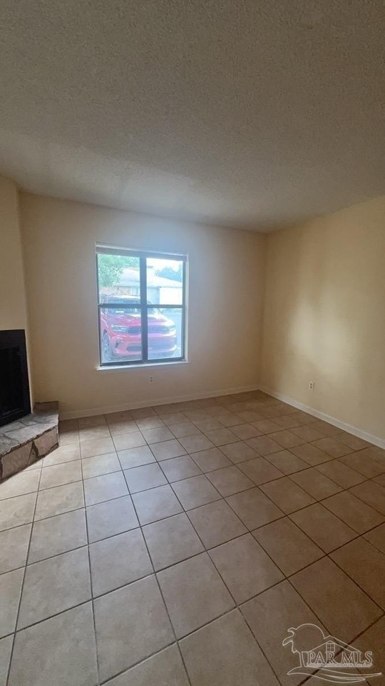 6326 W Fairfield Dr #D - Photo 2 of 2