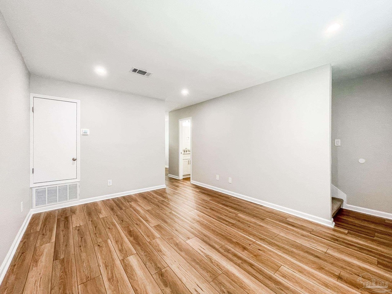2106 Schwab Ct - Photo 5 of 21