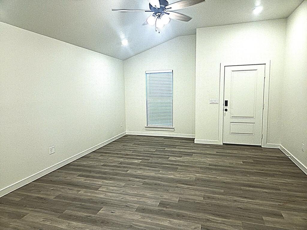 2829 Oleander - Photo 6 of 17