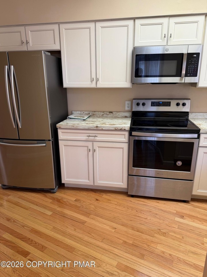 113 Huntington Dr - Photo 6 of 32