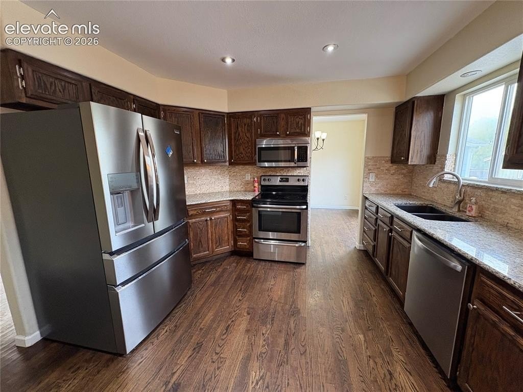 5686 Kingsboro Dr - Photo 4 of 26