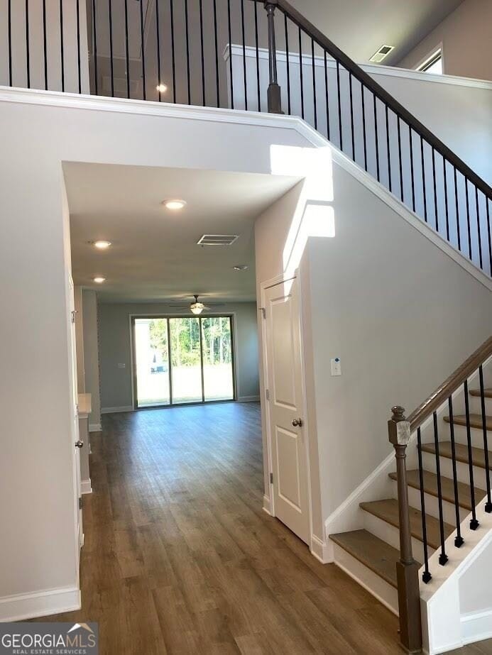412 Kinross Ln - Photo 7 of 46