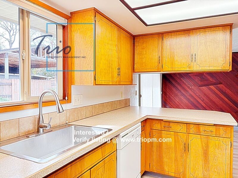 3442 Baywood St - Photo 4 of 12