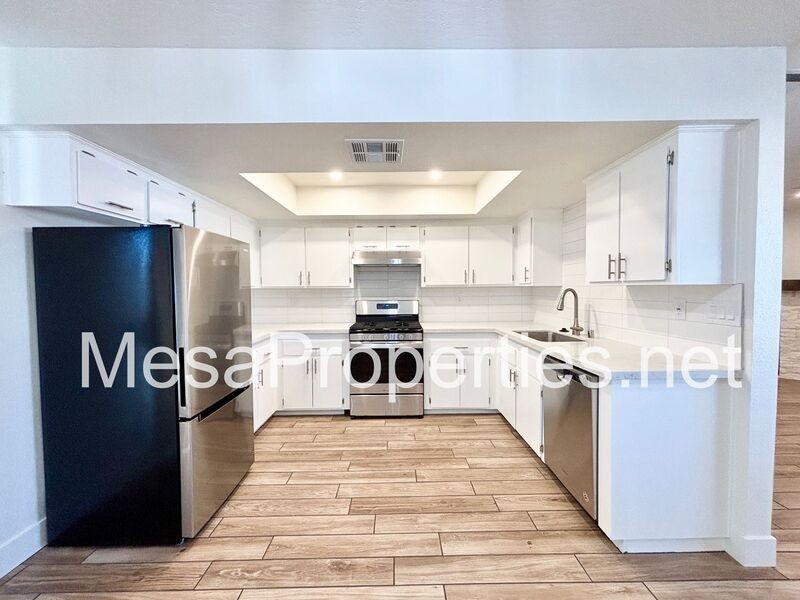15011 Bear Valley Rd #4 - Photo 6 of 20