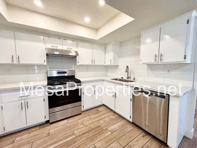 15011 Bear Valley Rd #4 - Photo 7 of 20