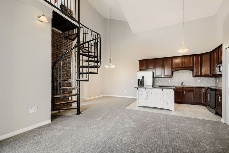 7292 S Blackhawk St #2-305 - Photo 2 of 20