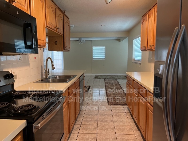 2706 W Ballast Point Blvd - Photo 3 of 21
