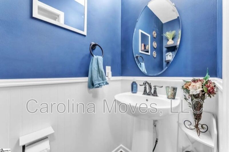 401 Christiane Way - Photo 7 of 16