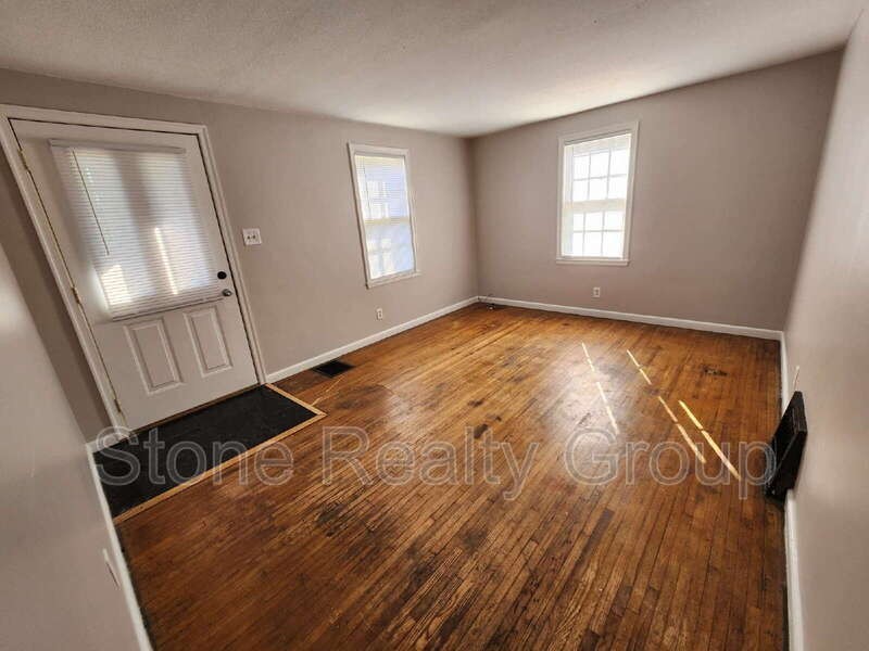 1133 S 24th St - Photo 2 of 9