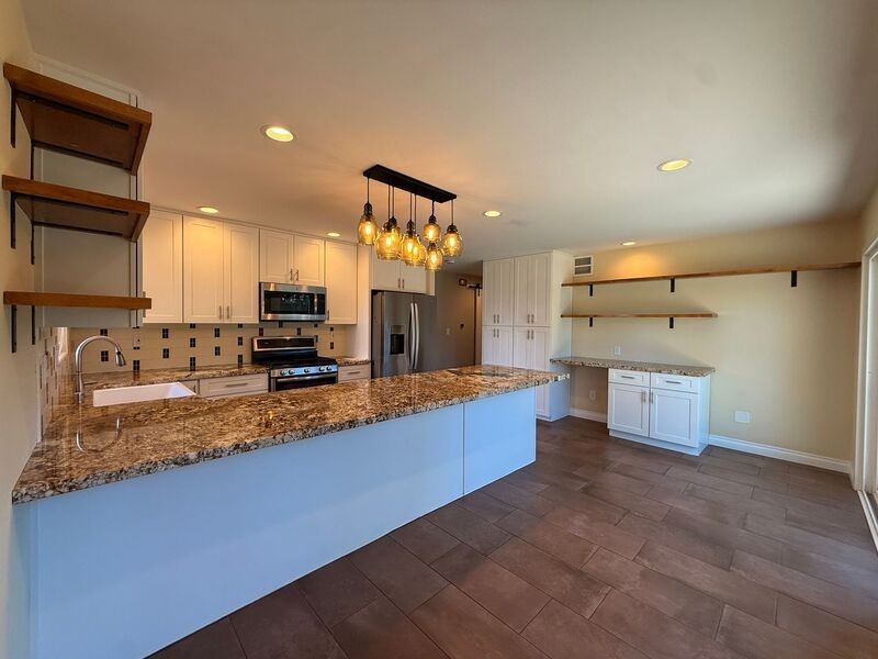 226 Glen Arbor Dr - Photo 2 of 20