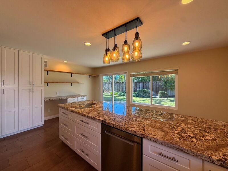 226 Glen Arbor Dr - Photo 3 of 20