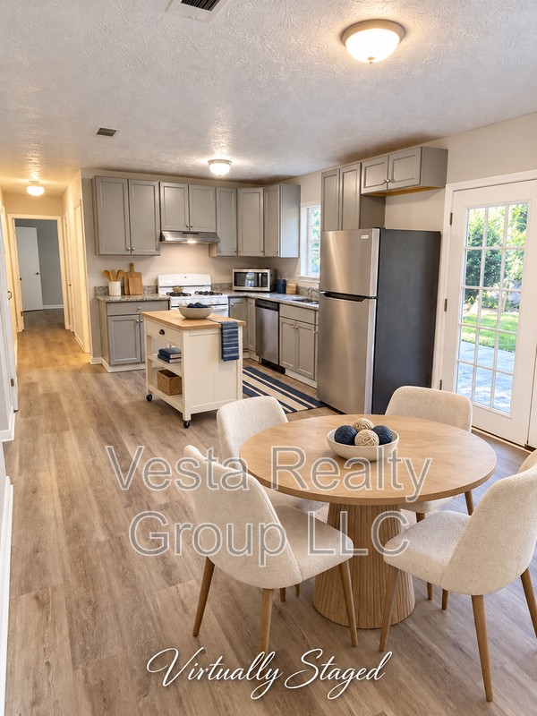 6108 Deerfield Ct - Photo 4 of 20