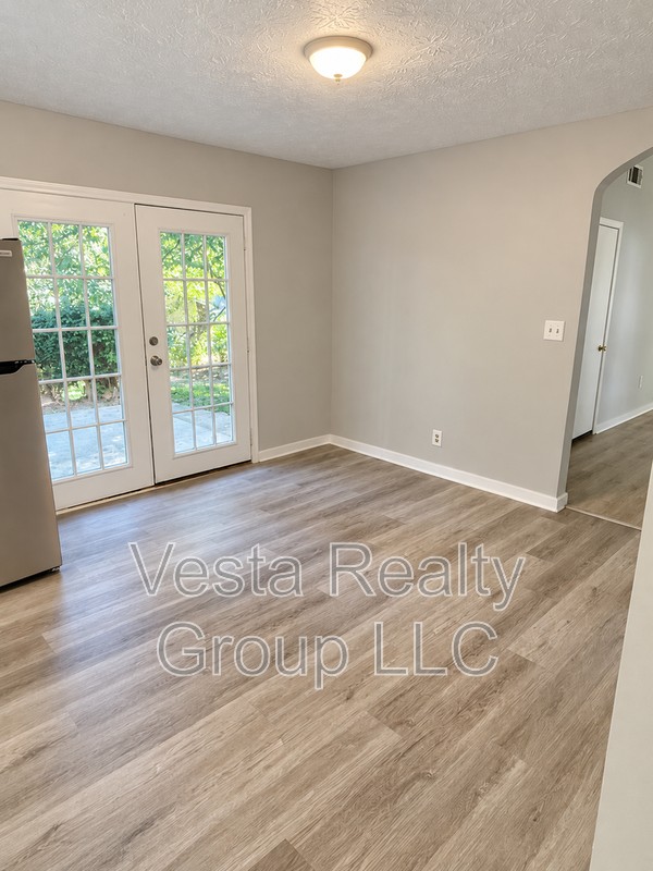 6108 Deerfield Ct - Photo 5 of 20
