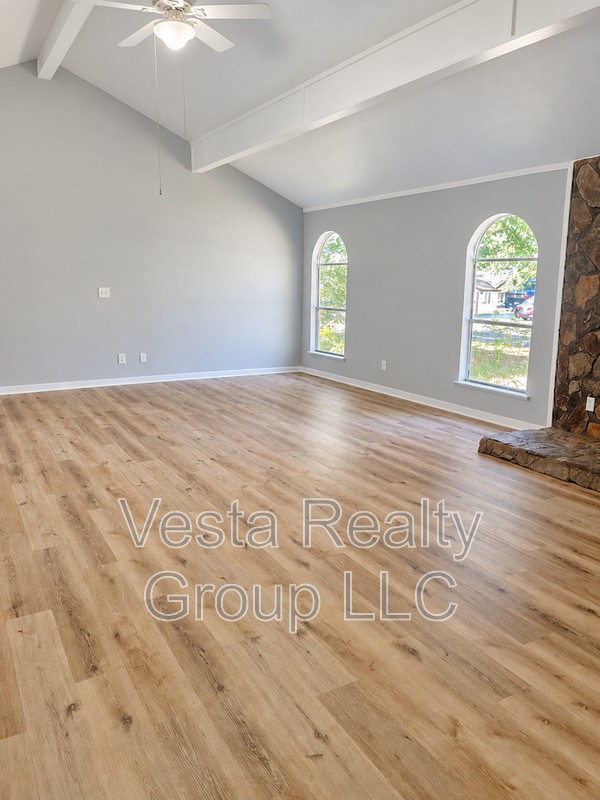6108 Deerfield Ct - Photo 7 of 20