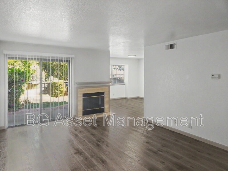 1405 Silver Oak Ct - Photo 2 of 25