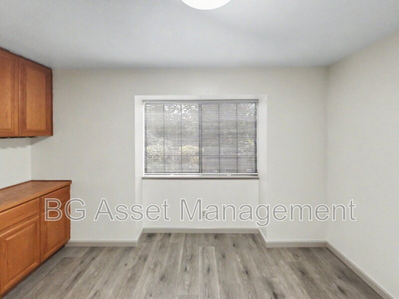 1405 Silver Oak Ct - Photo 4 of 25