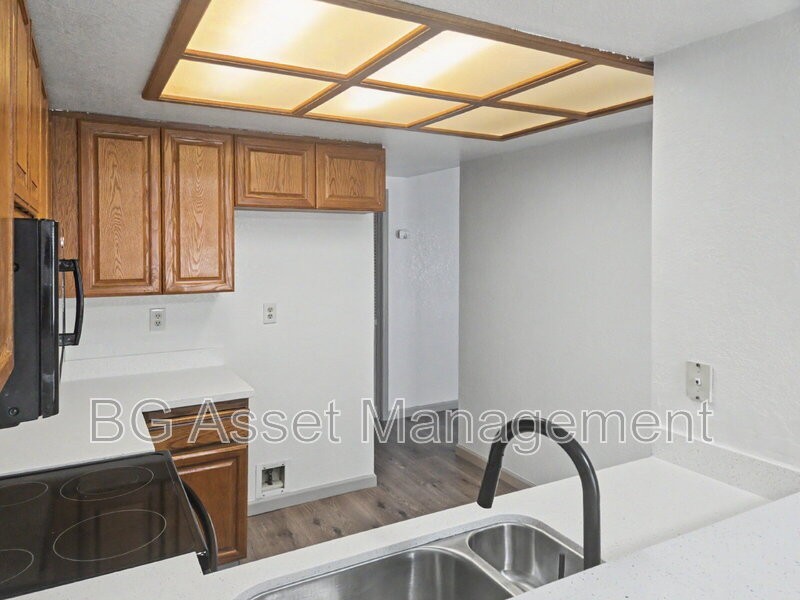 1405 Silver Oak Ct - Photo 7 of 25