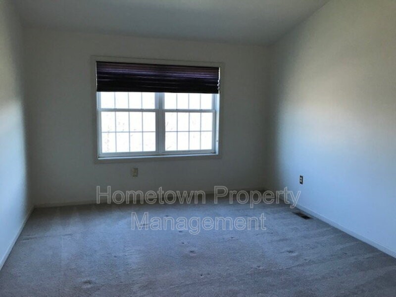 1234 Bent Creek Blvd - Photo 5 of 22