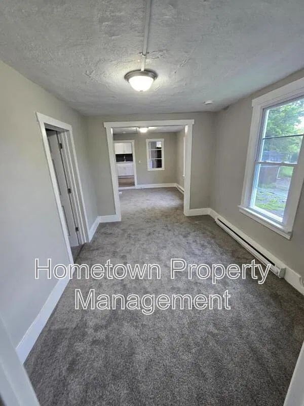 45 Circle Ave - Photo 5 of 6