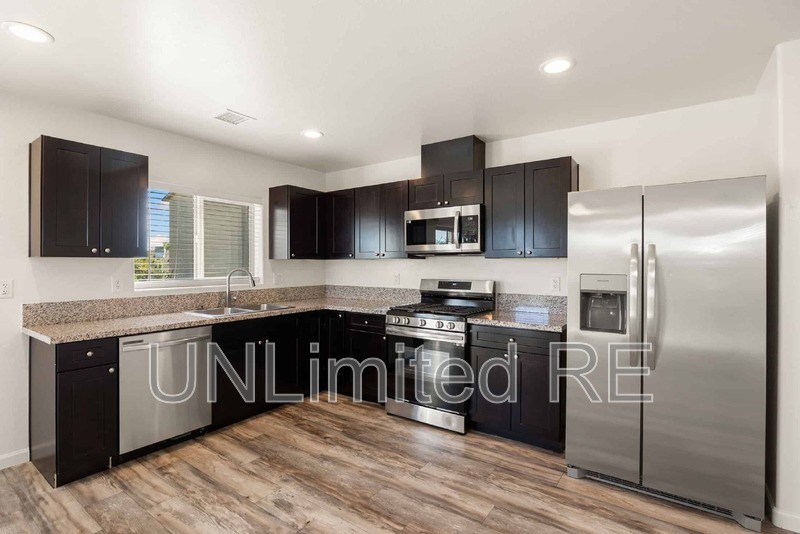 3241 N Constance Dr #1 - Photo 7 of 29